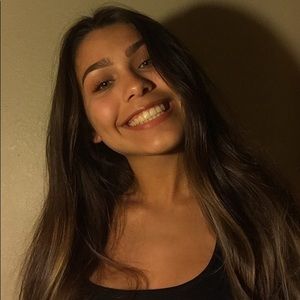 Meet your Posher, Vanessa